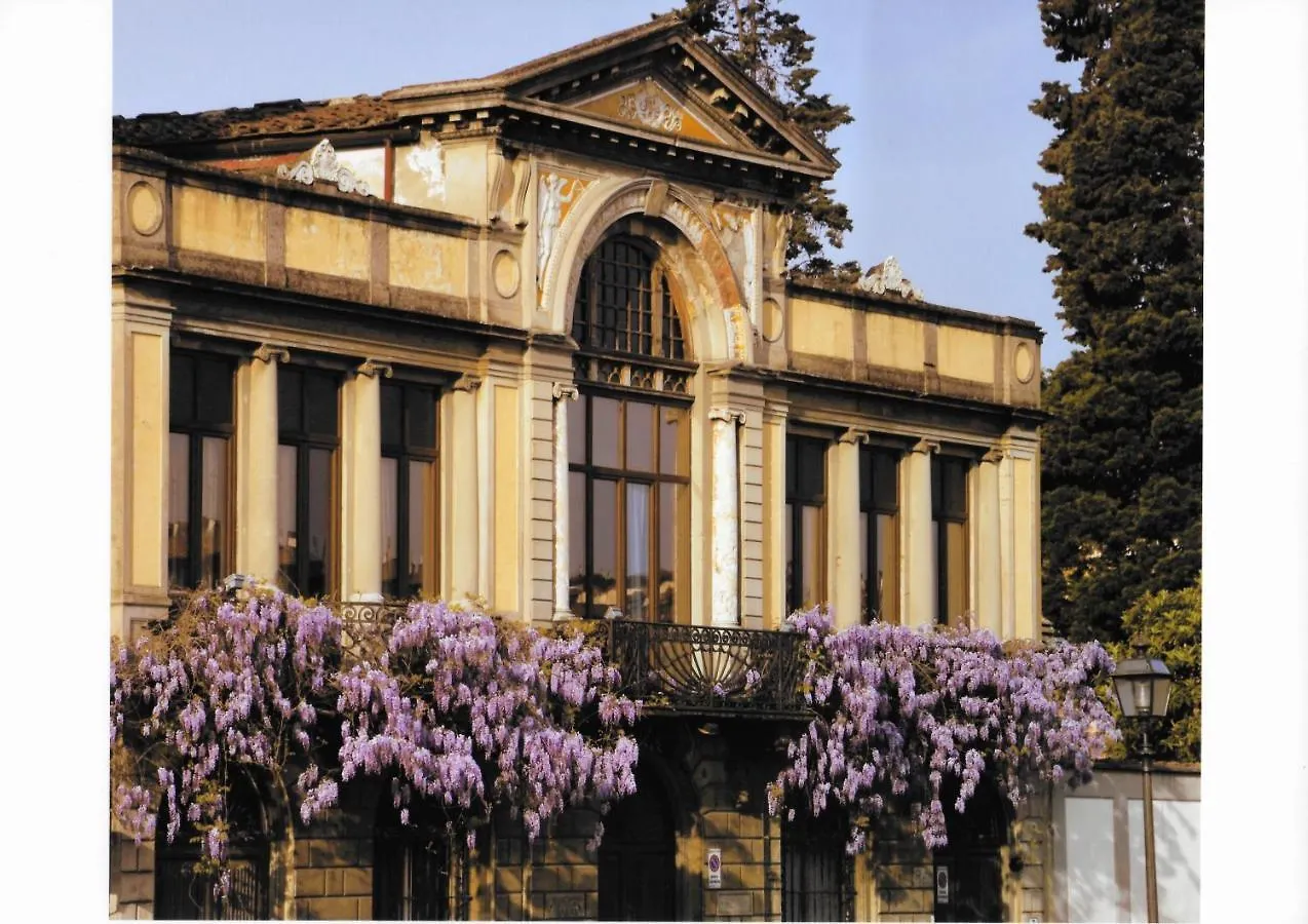 Cozy Apartment In A Private Museum In Oltrarno Florence