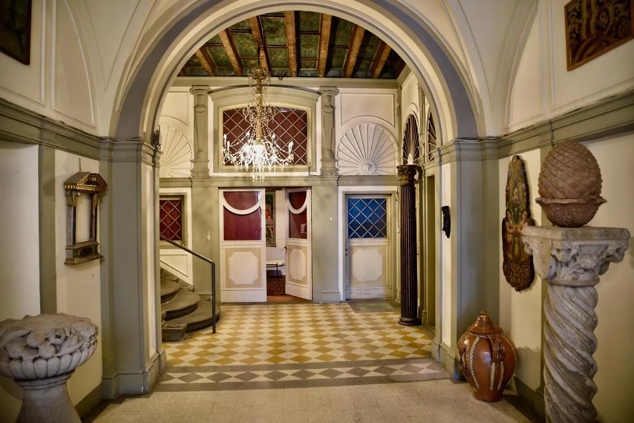 Cozy Apartment In A Private Museum In Oltrarno Florence Italy