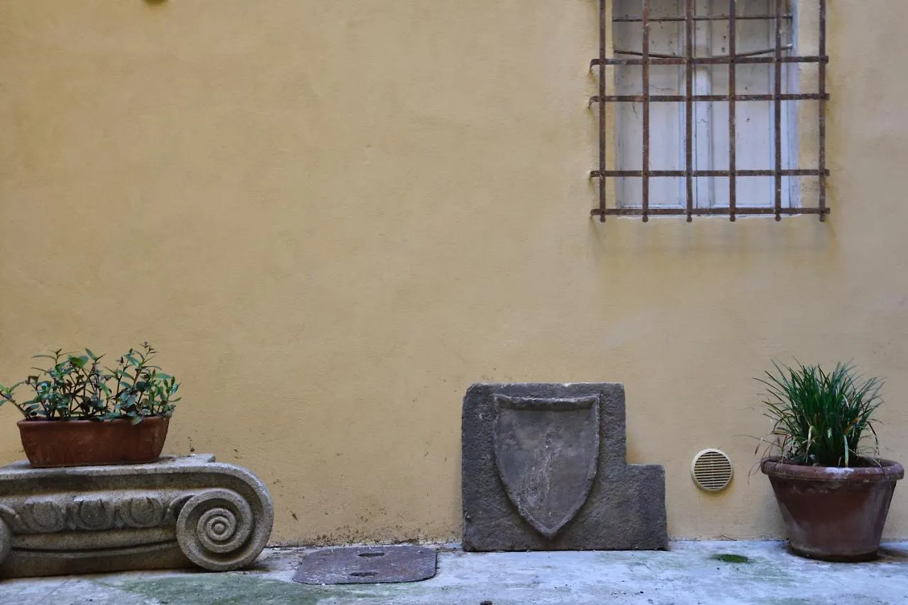 Cozy Apartment In A Private Museum In Oltrarno Florence